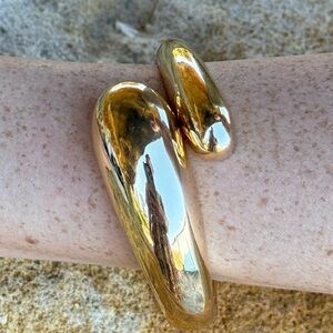 Elegant Gold Cuff Bracelet